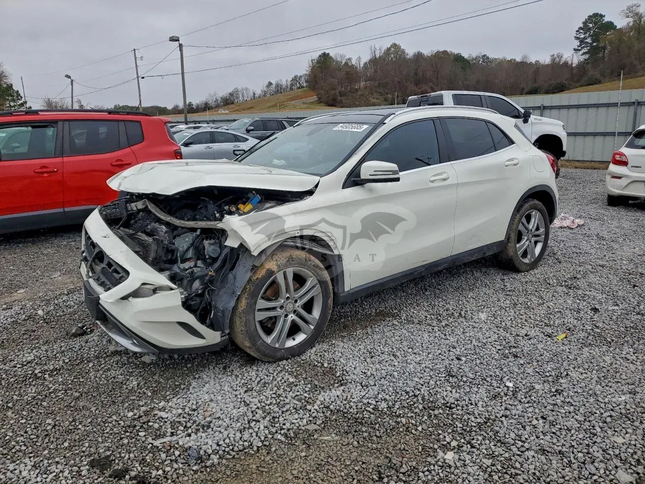 Mercedes-Benz GLA 250 4MATIC 2.0L 4 2017