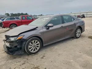 Toyota Camry LE 2.5L 4 2023