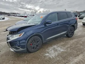 Mitsubishi Outlander SE 2.4L 4 2017