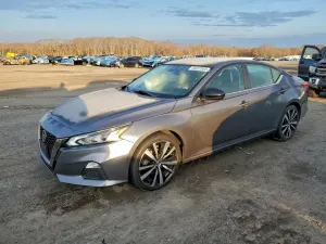 Nissan Altima SR 2.5L 4 2021