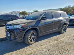 Toyota Highlander SE 3.5L 6 2019