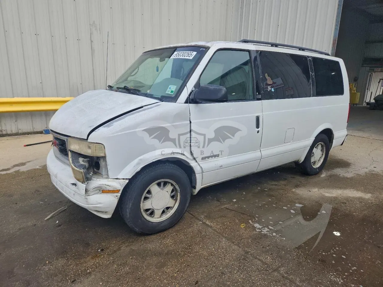 GMC Safari XT 4.3L 6 1999