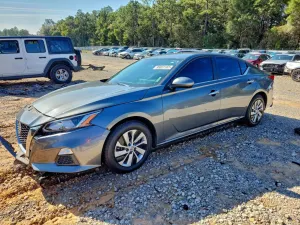 Nissan Altima S 2.5L 4 2020