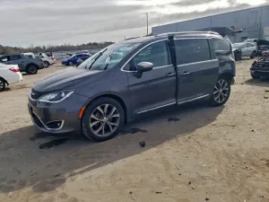 Chrysler Pacifica LIMITED 3.6L 6 2017