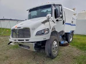 Freightliner Business Class M2 106 MEDIUM DUTY 9.0L 6 2023