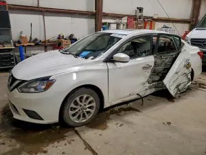 Nissan Sentra S 1.8L 4 2016