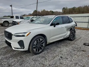Volvo XC60 PLUS 2.0L 4 2026