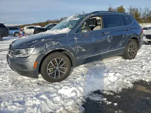 Volkswagen Tiguan SE 2.0L 4 2021