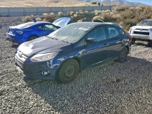 Ford Focus SE 2.0L 4 2012