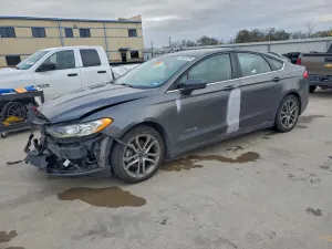 Ford Fusion SE HYBRID 2.0L 4 2017