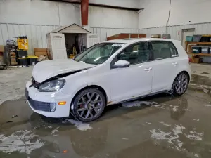 Volkswagen Golf 2.0L 4 2013