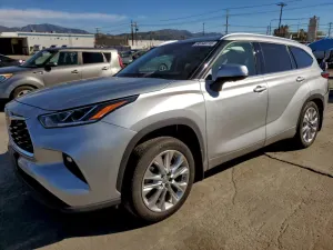 Toyota Highlander L 2.4L 4 2023