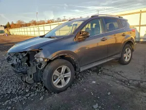 Toyota Rav4 XLE 2.5L 4 2013