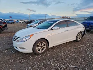 Hyundai Sonata SE 2.4L 4 2013