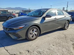 Hyundai Elantra SE 2.0L 4 2024