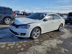 Volkswagen Passat SE 2.0L 4 2014