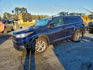 Toyota Highlander XLE 3.5L 6 2015