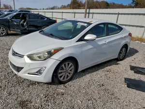 Hyundai Elantra SE 1.8L 4 2016