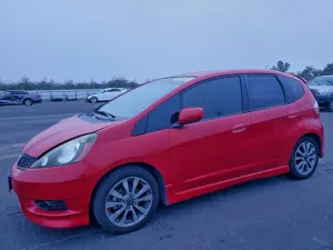 Honda Fit SPORT 1.5L 4 2013