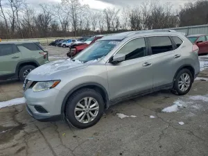 Nissan Rogue S 2.5L 4 2015