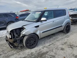 Kia Soul + 2.0L 4 2013