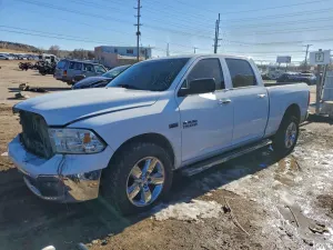RAM 1500 ST 5.7L 8 2014