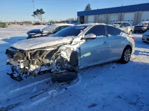 Nissan Altima S 2.5L 4 2020