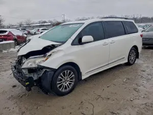 Toyota Sienna XLE 3.5L 6 2019