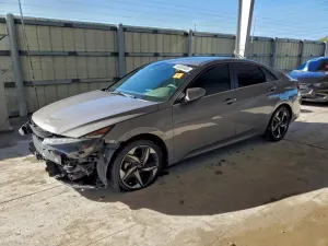 Hyundai Elantra SEL 2.0L 4 2021