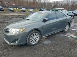 Toyota Camry SE 3.5L 6 2012