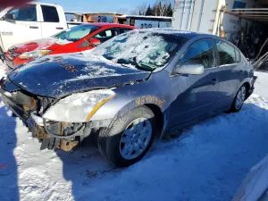 Nissan Altima BASE 2.5L 4 2010