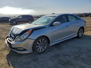 Hyundai Sonata SE 2.4L 4 2014