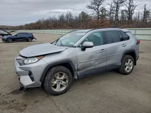 Toyota Rav4 XLE 2.5L 4 2021