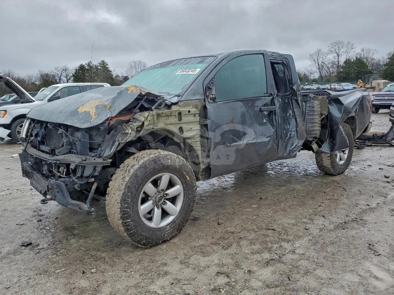 Nissan Titan XE 5.6L 8 2006