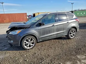 Ford Escape TITANIUM 2.0L 4 2015