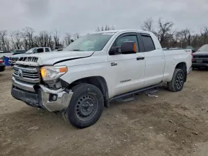 Toyota Tundra DOUBLE CAB SR 5.7L 8 2017