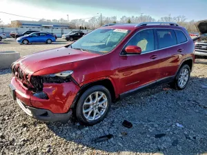 Jeep Cherokee LATITUDE 2.4L 4 2016