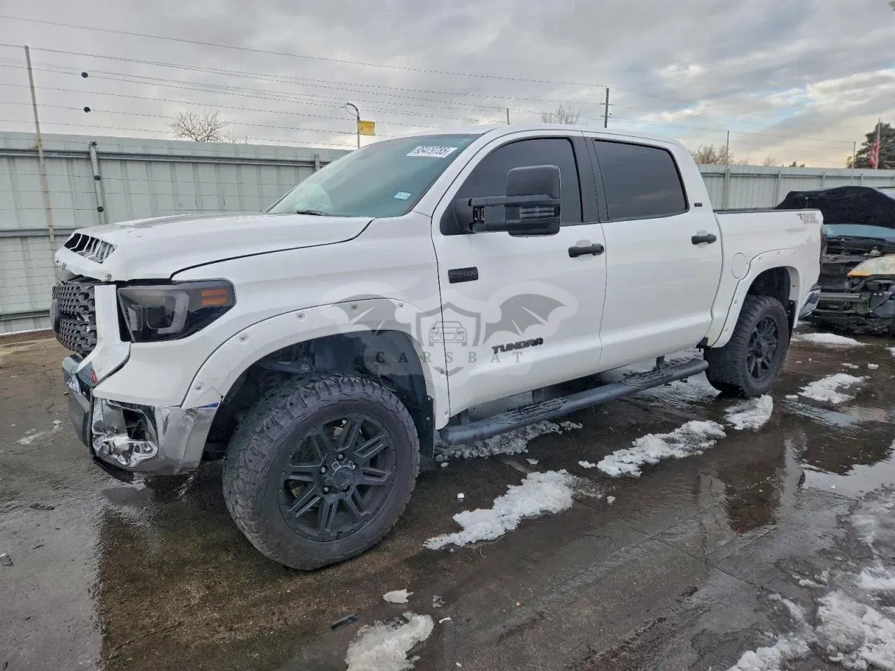 Toyota Tundra CREWMAX SR5 5.7L 8 2020