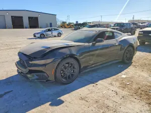 Ford Mustang 2.3L 4 2025