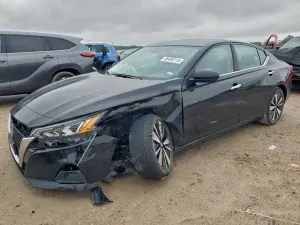 Nissan Altima SV 2.5L 4 2022