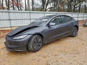 Tesla Model 3 2025