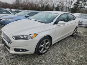 Ford Fusion SE 2.0L 4 2015