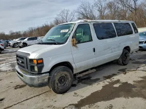 Ford Econoline E350 SUPER DUTY WAGON 5.4L 8 2011