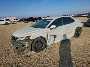 Toyota Camry XSE 2.5L 4 2021