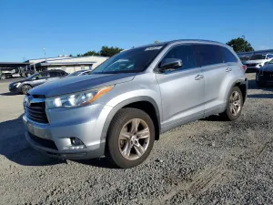 Toyota Highlander 3.5L 6 2015