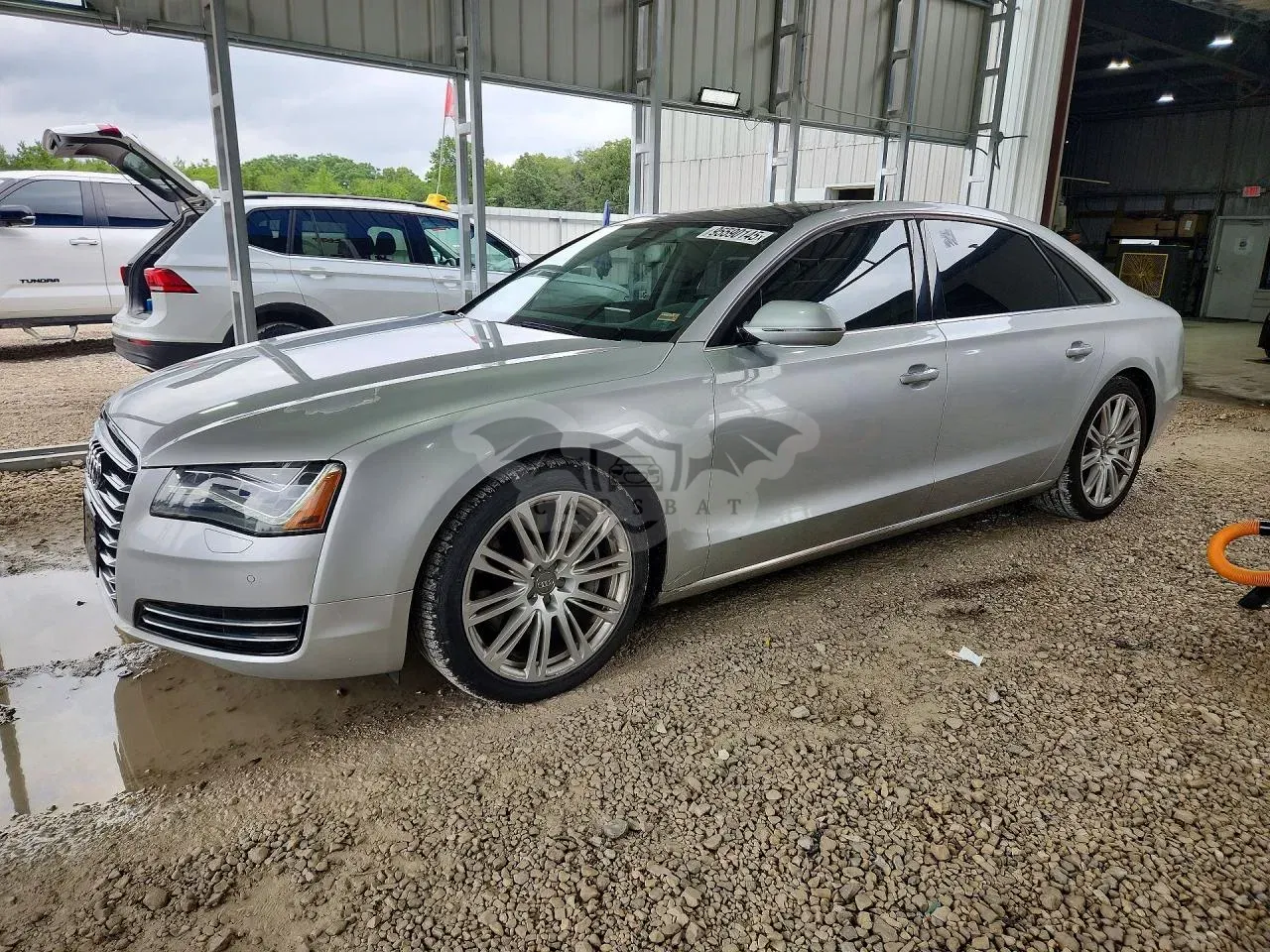 Audi A8 4.2L 8 2011
