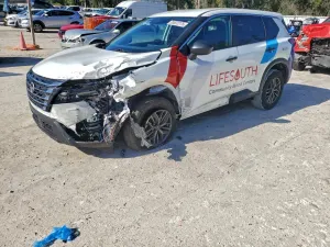 Nissan Rogue S 1.5L 3 2025