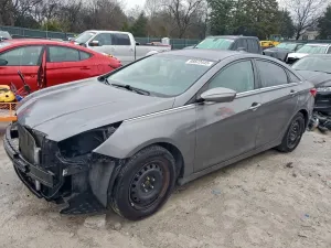 Hyundai Sonata GLS 2.4L 4 2013