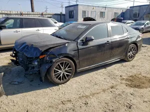 Toyota Camry SE 2.5L 4 2022