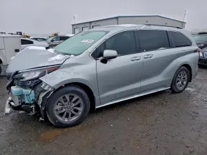 Toyota Sienna XLE 2.5L 4 2021